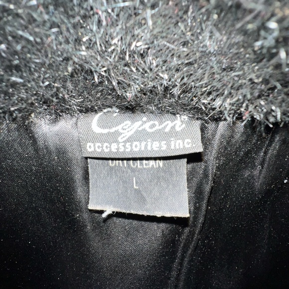 Cejon Accessories Inc. Faux fur vest - Picture 5 of 8